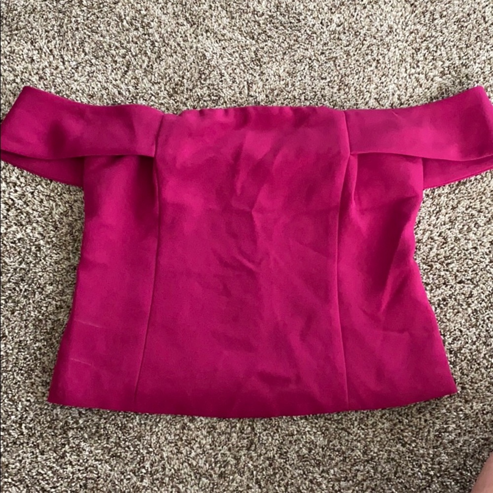 CLASSY CROP TOP